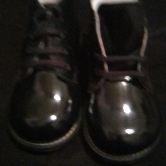 Shoes - Picture 2 of 3